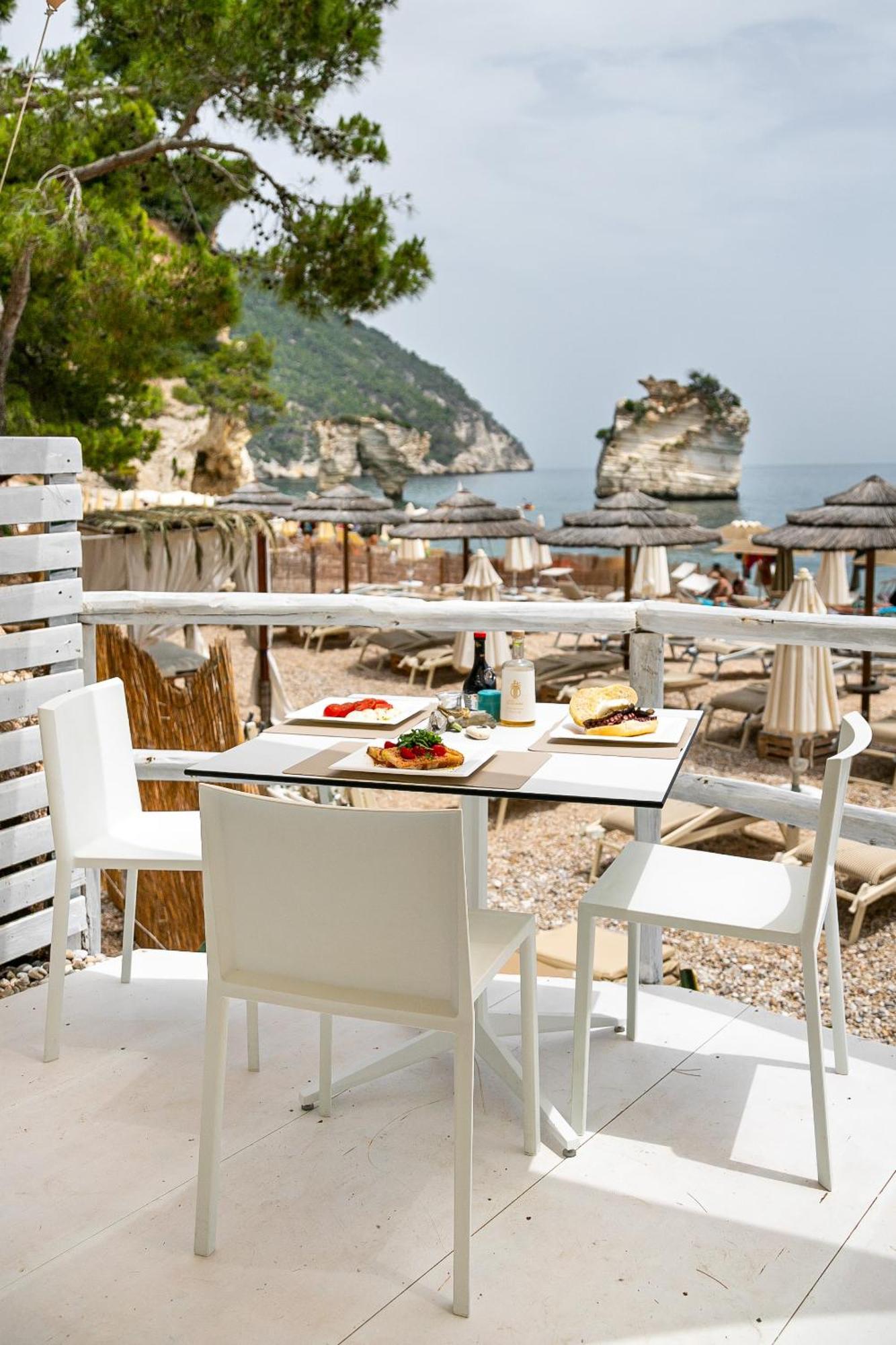 Hotel Ah Premium Baia Dei Faraglioni Mattinata Exterior foto
