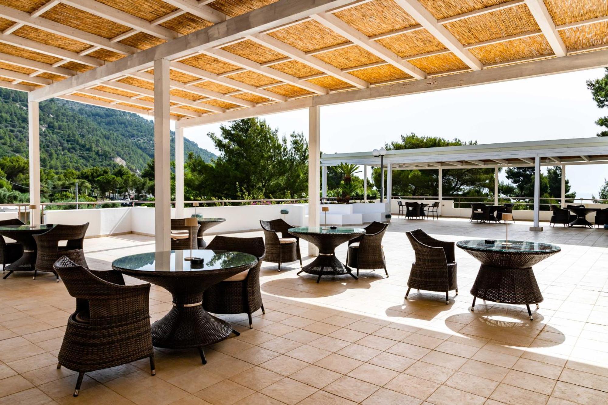 Hotel Ah Premium Baia Dei Faraglioni Mattinata Exterior foto