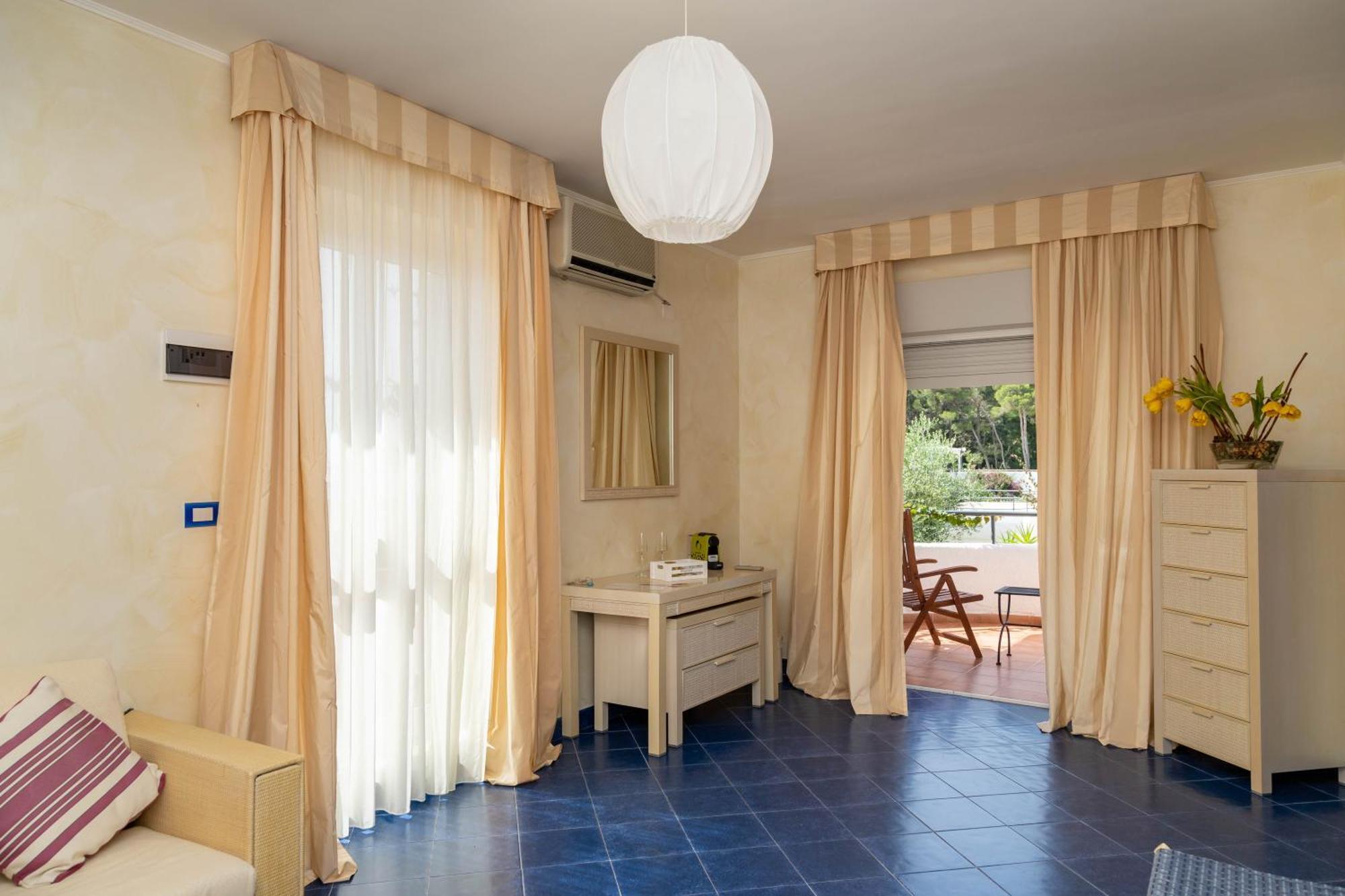 Hotel Ah Premium Baia Dei Faraglioni Mattinata Exterior foto